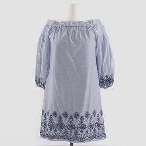 NWT Vince CamutoWomen's Off the Shoulder Denim Embroidered Hem Dress Size 4